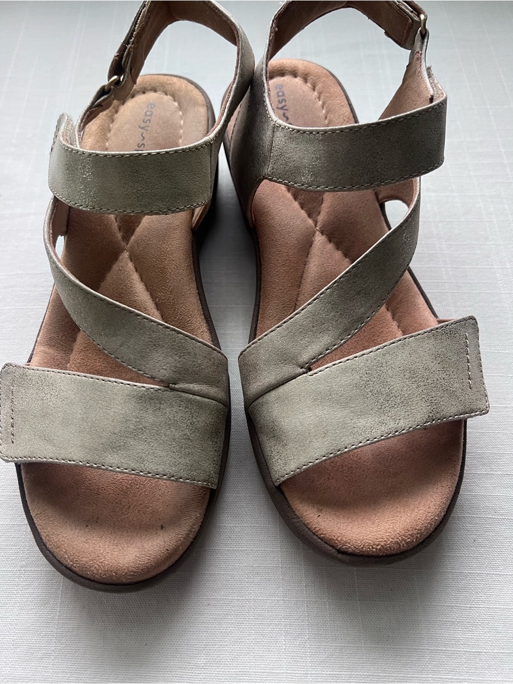 Easy Spirit Kimberly3 Pewter Metallic Comfort Strappy Sandals Size 8.5M - Picture 2 of 7